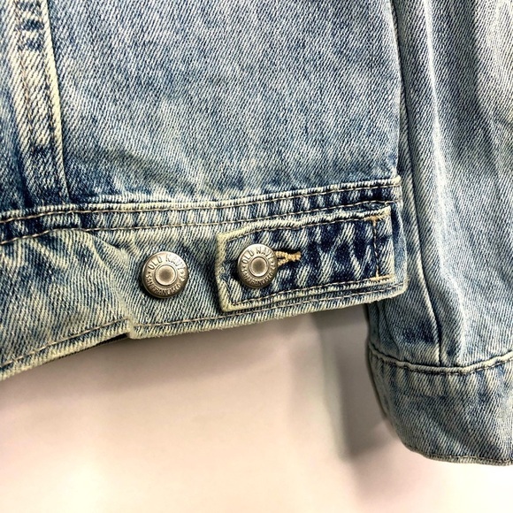 Old Navy Destructed Distressed worn Denim Jacket size large Tall - Picture 4 of 16